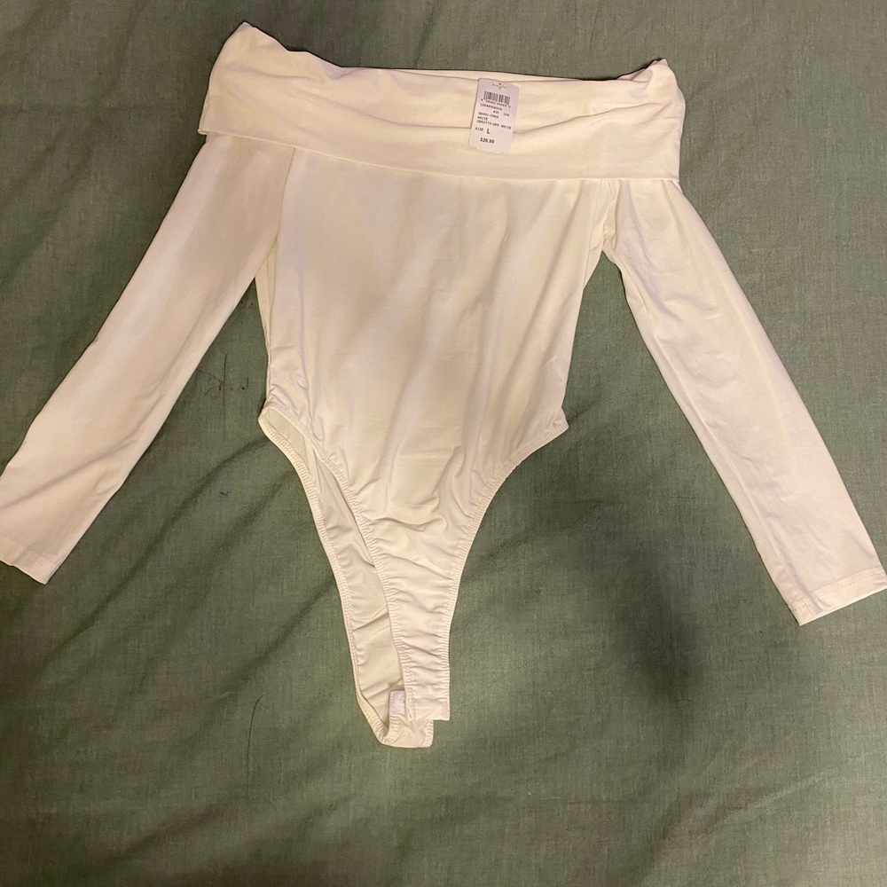 White off shoulder bodysuit